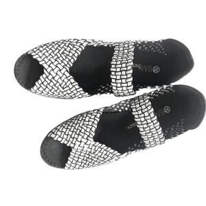Bernie Mev Open Toe Flats Women 6/37 Gray Black White Woven Slip On Classic NWOB